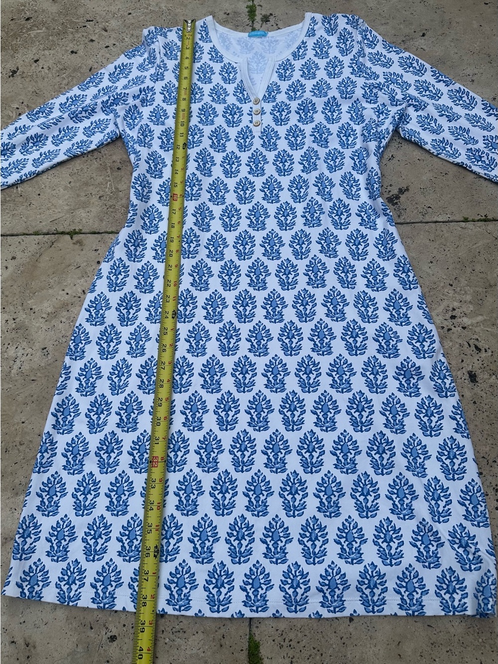 J. McLaughlin for Dillard’s Med Catalina Cloth Dress with Henley Neckline CLASSY - Picture 5 of 8